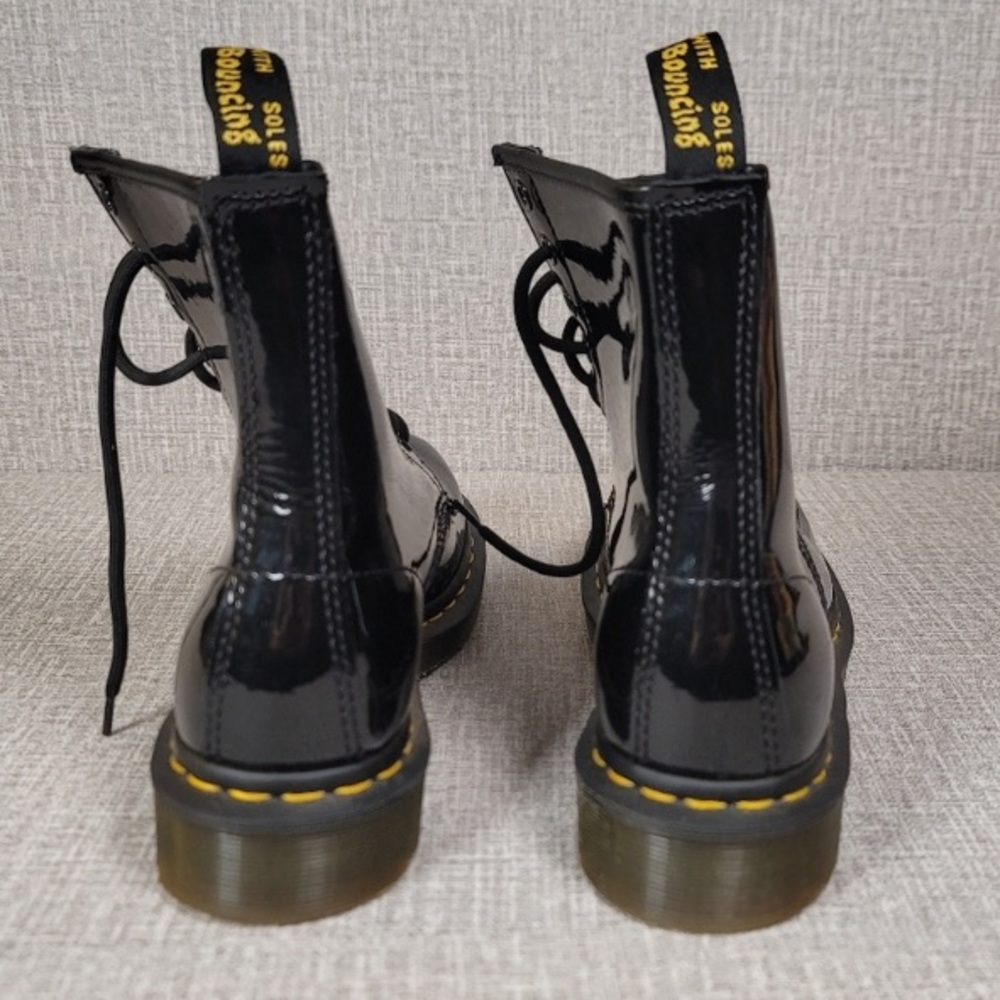 Dr. Martens® 1460 Women's Patent Leather Lace Up Boots. Size 7 UK 5 EU 38 - Picture 3 of 12